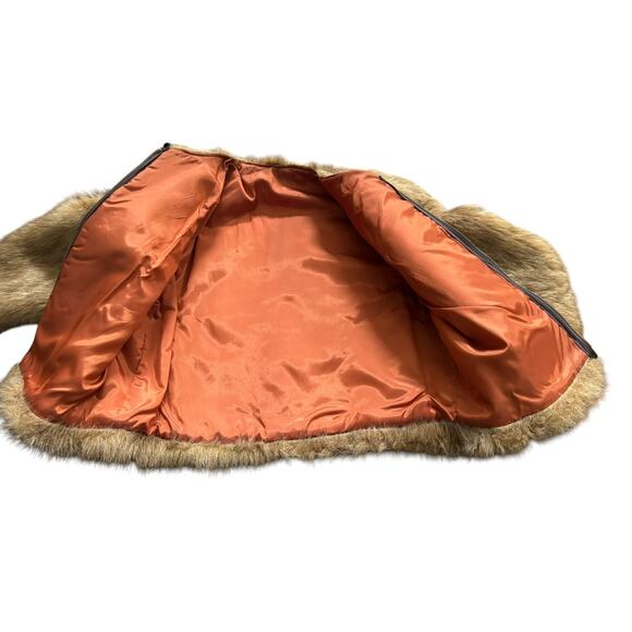 VTG Cropped Faux Fur (?) Jacket Ladies IWGWU Garment Workers Union Winter READ - Picture 7 of 11